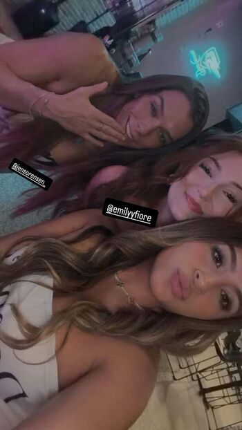 Full leaked Notemilyb page private onlyfans photo