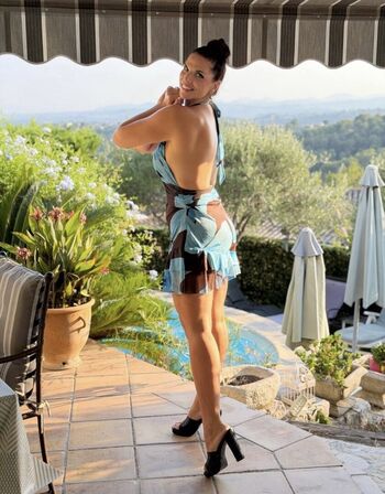 Full leaked Nouflou private onlyfans photo