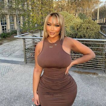 Full leaked Nourabloody private onlyfans photo
