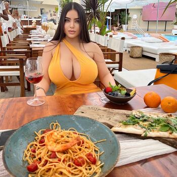 Full leaked Noure sahli private onlyfans photo