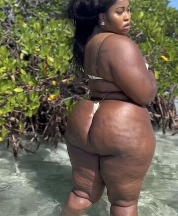Full leaked Noushiex private onlyfans photo