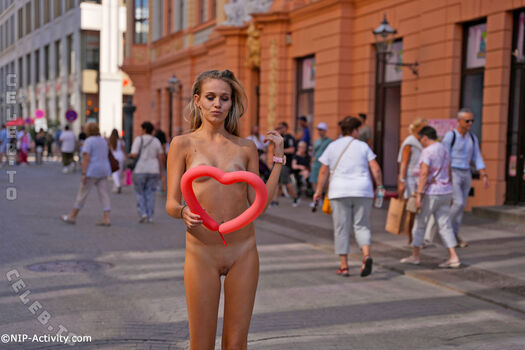 Full leaked Nude in public page private onlyfans photo