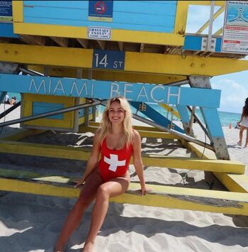 Full leaked Nuki van lent page private onlyfans photo