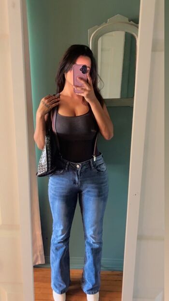 Full leaked Numi zarah private onlyfans photo