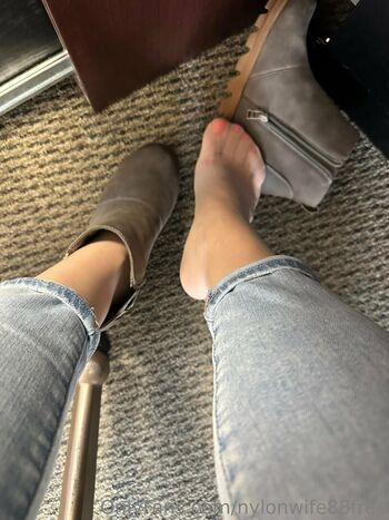 Full leaked Nylonwifefree private onlyfans photo