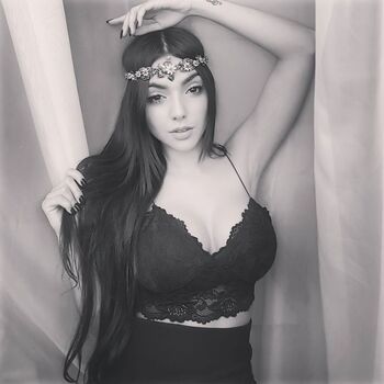 Full leaked Nyvi estephan private onlyfans photo