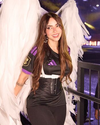 Nyvi Estephan