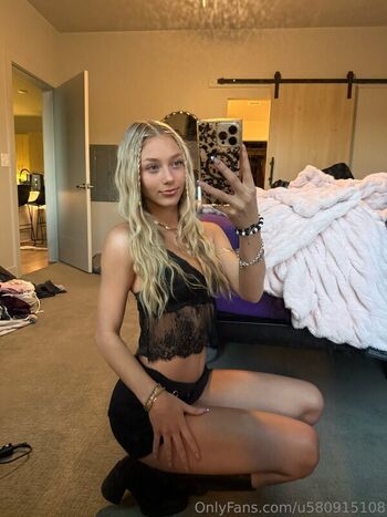 Full leaked Oakleylane private onlyfans photo