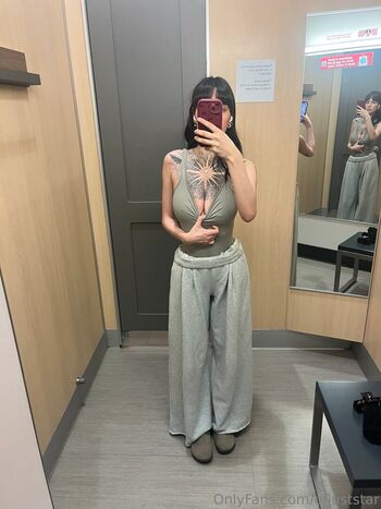 Full leaked Ofluststar private onlyfans photo