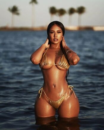 Full leaked Ohsoyoujade page private onlyfans photo