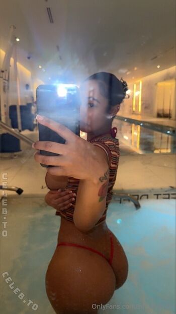 Full leaked Ohsoyoujade page private onlyfans photo