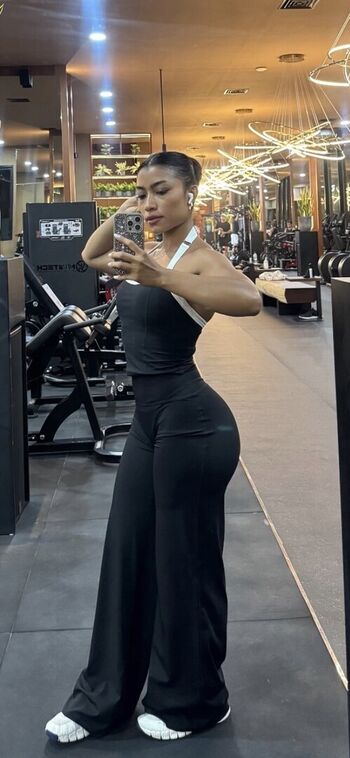 Full leaked Okyyoliviaa private onlyfans photo