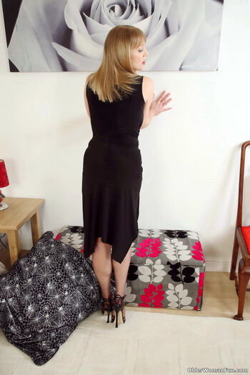 Full leaked Olderwomenfun page private onlyfans photo