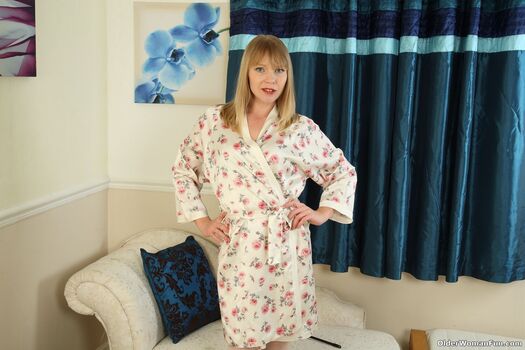 Full leaked Olderwomenfun page private onlyfans photo