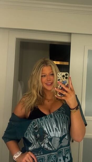 Full leaked Olivia kuehner private onlyfans photo