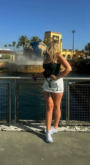 Full leaked Olivia kuehner private onlyfans photo