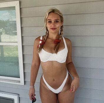Full leaked Olivia leeson private onlyfans photo