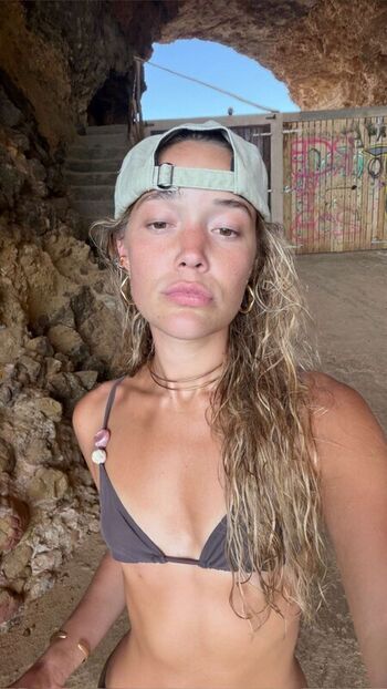 Full leaked Olivia ponton private onlyfans photo
