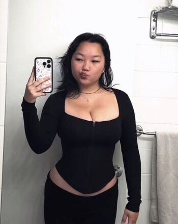 Full leaked Oliviagayanam private onlyfans photo