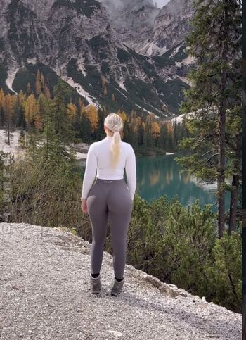 Full leaked Oliviahbls private onlyfans photo