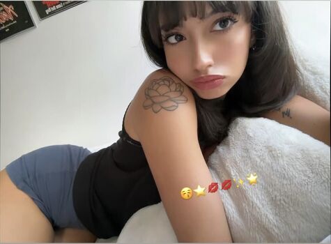 Full leaked Oliviaraynn private onlyfans photo