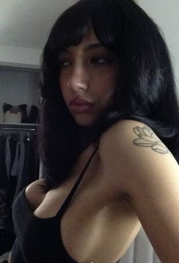 Full leaked Oliviaraynn private onlyfans photo