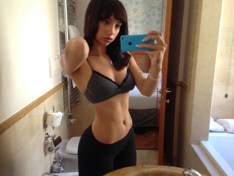 Full leaked Oliviaraynn private onlyfans photo