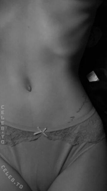 Full leaked Oliviashu private onlyfans photo