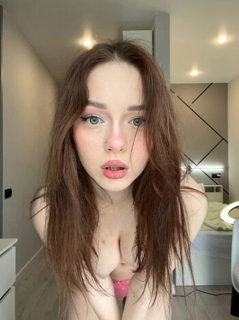 Full leaked Olivkavif private onlyfans photo