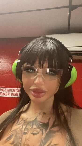 Full leaked Olsuh private onlyfans photo