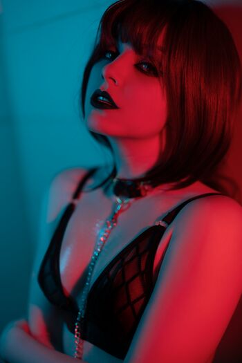Full leaked Olyashaa private onlyfans photo