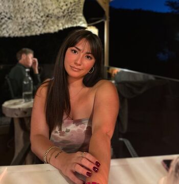 Full leaked Olyfluffy private onlyfans photo