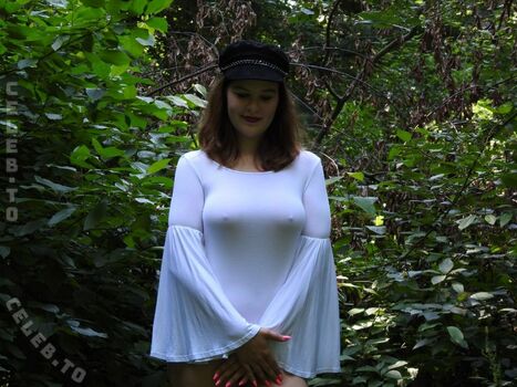 Full leaked Omg flora private onlyfans photo