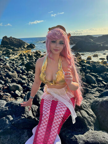 Full leaked One piece page private onlyfans photo