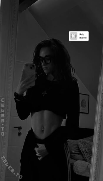 Full leaked Onlyx emilia private onlyfans photo