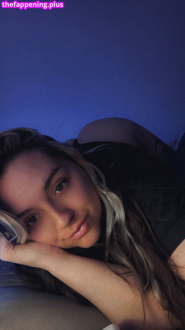 https: / oohkarla / oohkarlalala Fotografie OnlyFans Dezbrăcată #61