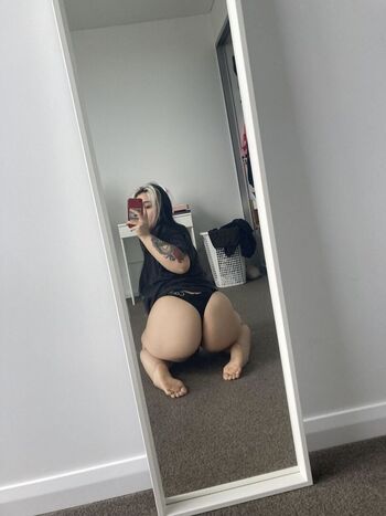 Full leaked Oohluna private onlyfans photo