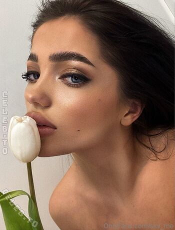 Full leaked Ophelia sky private onlyfans photo