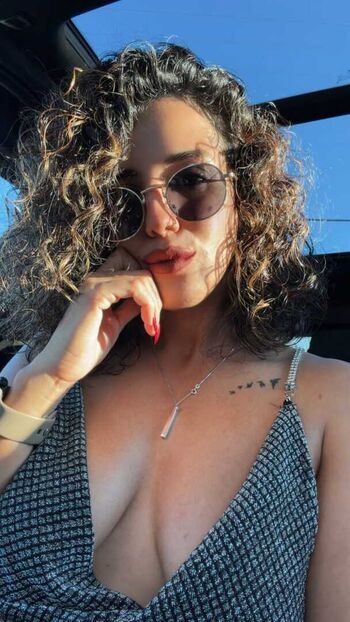 Full leaked Oshi az private onlyfans photo