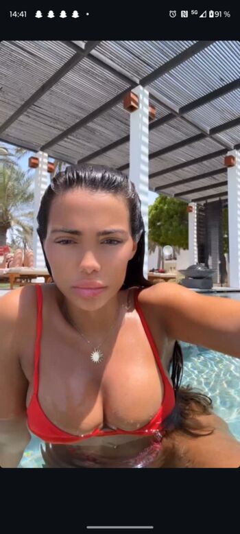 Full leaked Ouksi private onlyfans photo