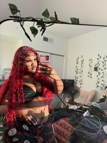 Full leaked Overlybaddd private onlyfans photo