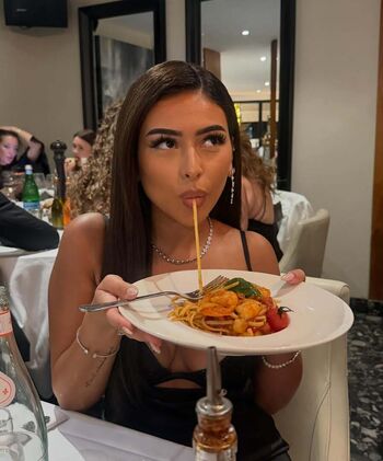 Full leaked Ovsieeee private onlyfans photo