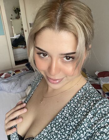 Full leaked Oyarien mym private onlyfans photo
