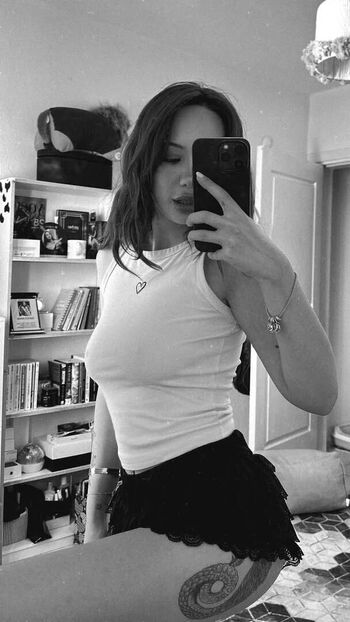 Full leaked Oz basak private onlyfans photo