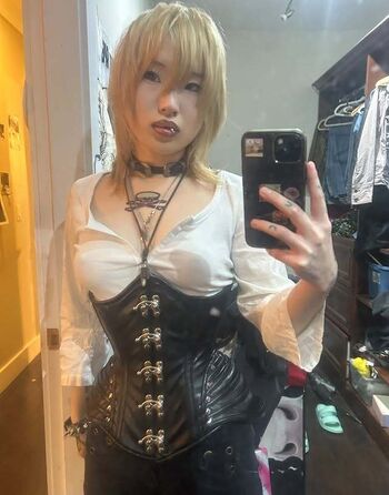 Full leaked Prvert oggyuan yuyu private onlyfans photo