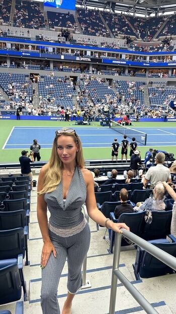 Full leaked Paige spiranac  page private onlyfans photo
