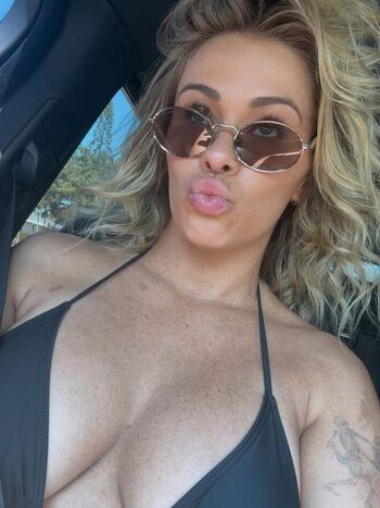 Paige Vanzant