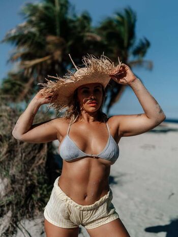Paige Vanzant