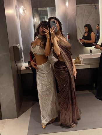 Full leaked Pakhi gadh private onlyfans photo