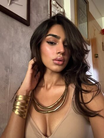Full leaked Pakhi gadh private onlyfans photo